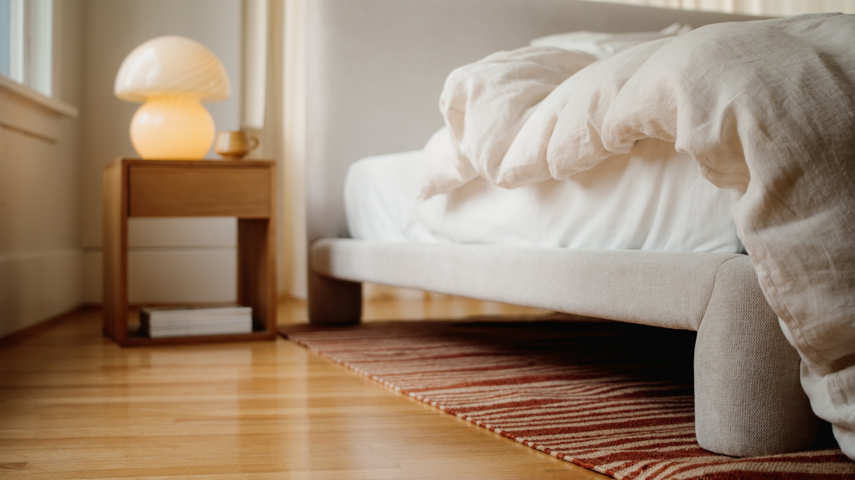 Lunar Bed, King, Latte
