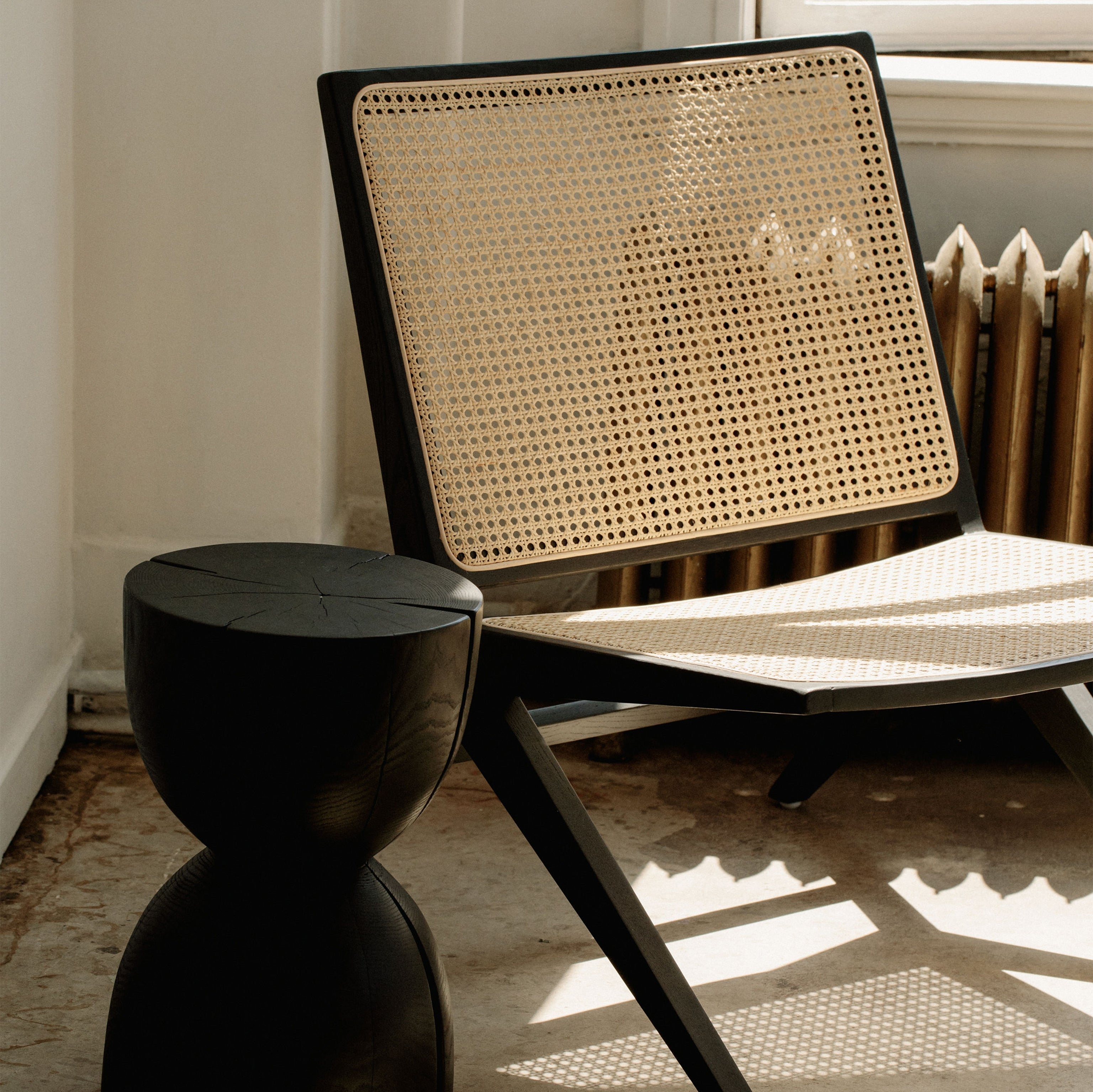 Endless Summer Lounge Chair, Natural Cane/Black Stained Ash