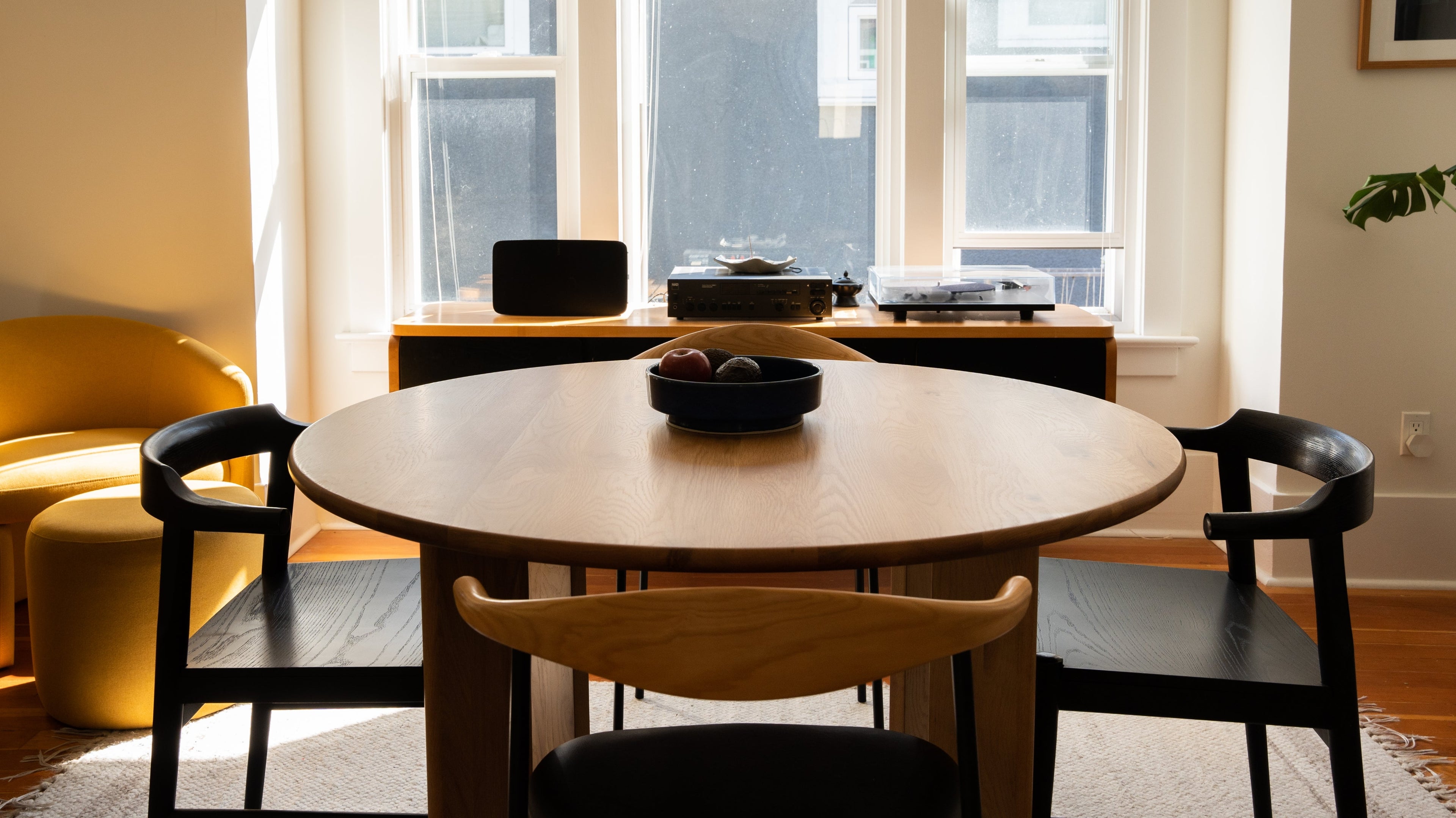 Frame Round Dining Table, Seats 6-7 People, Oak