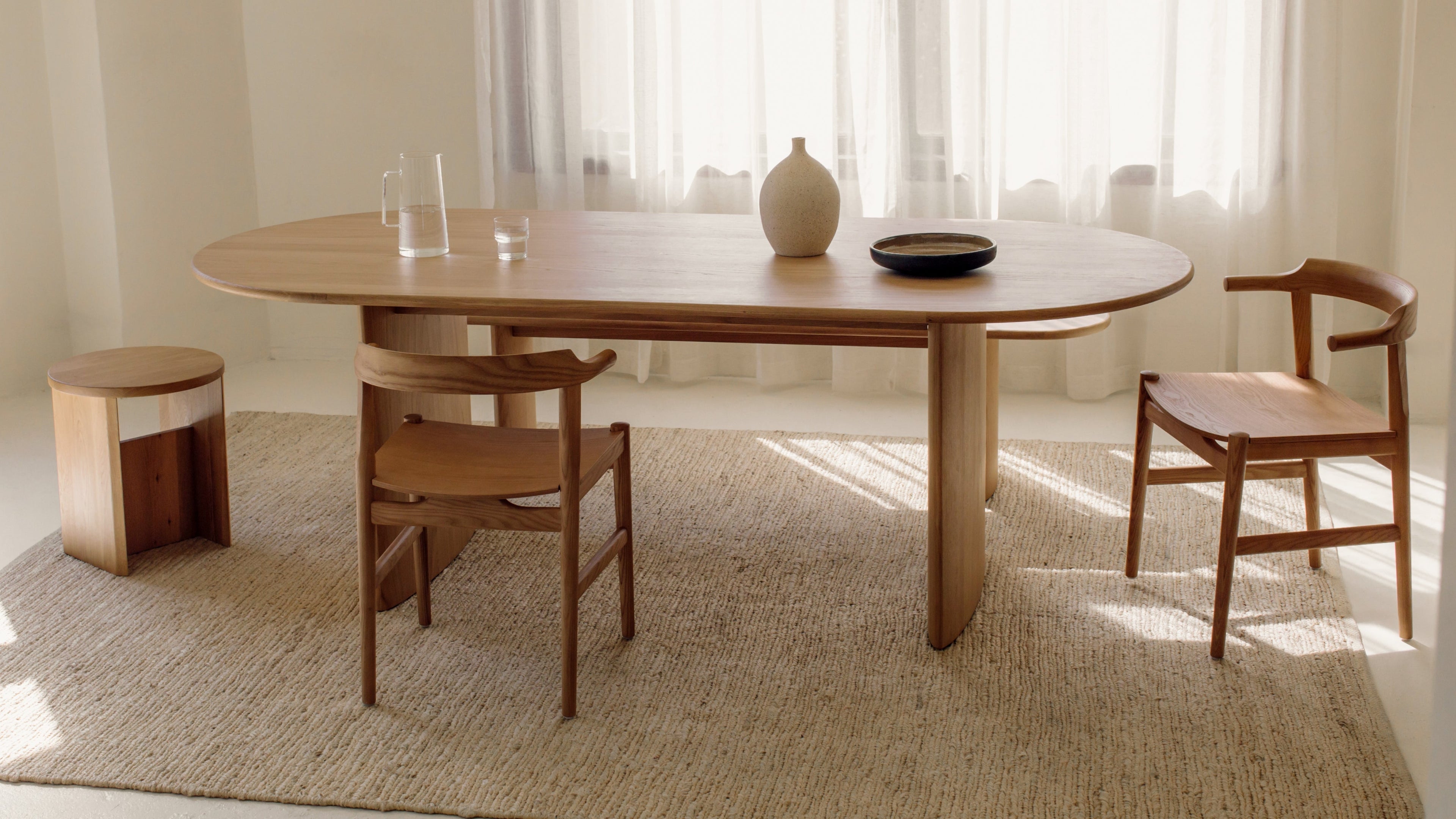 Union Dining Table, Seats 4-6 People, White Oak