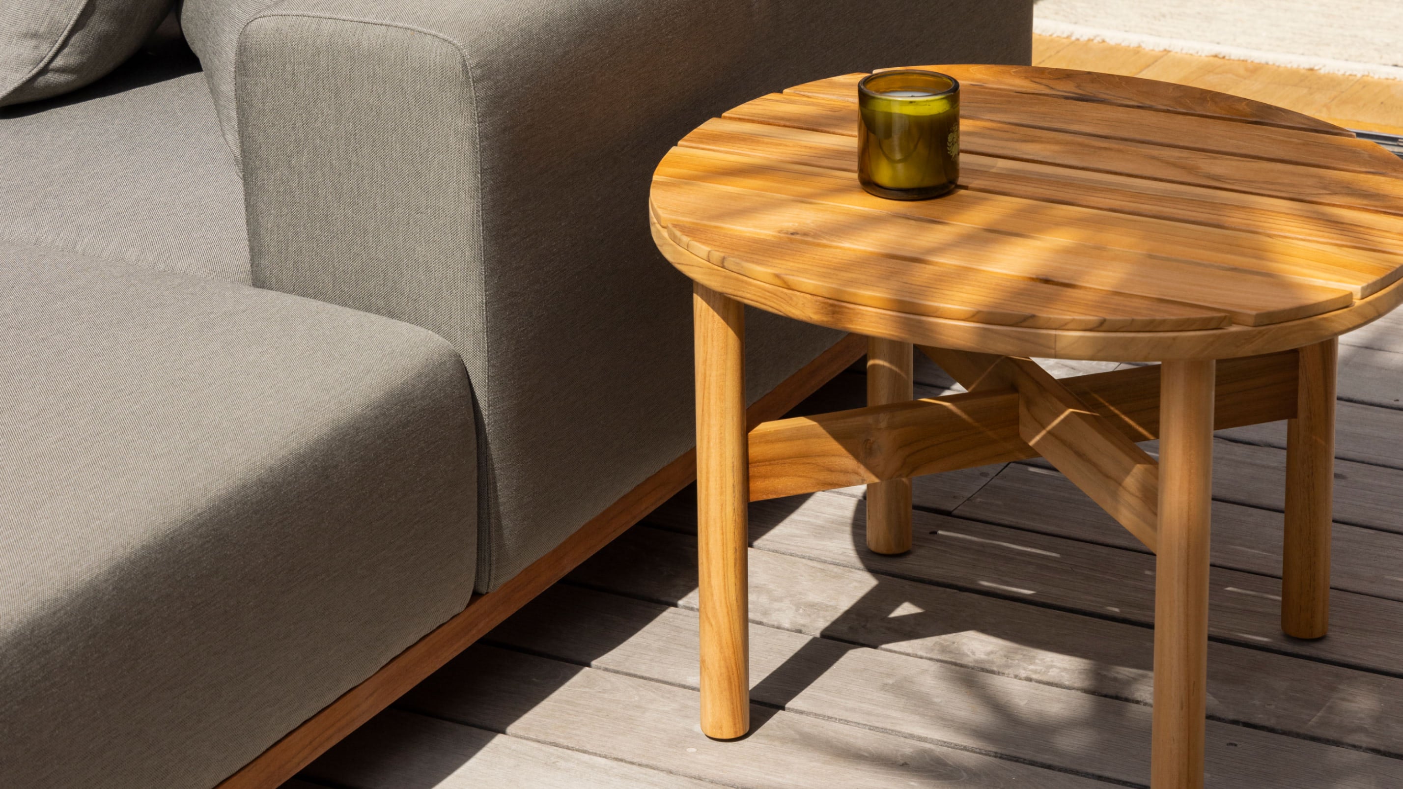 Table Talk Outdoor Coffee Table, Small, Teak