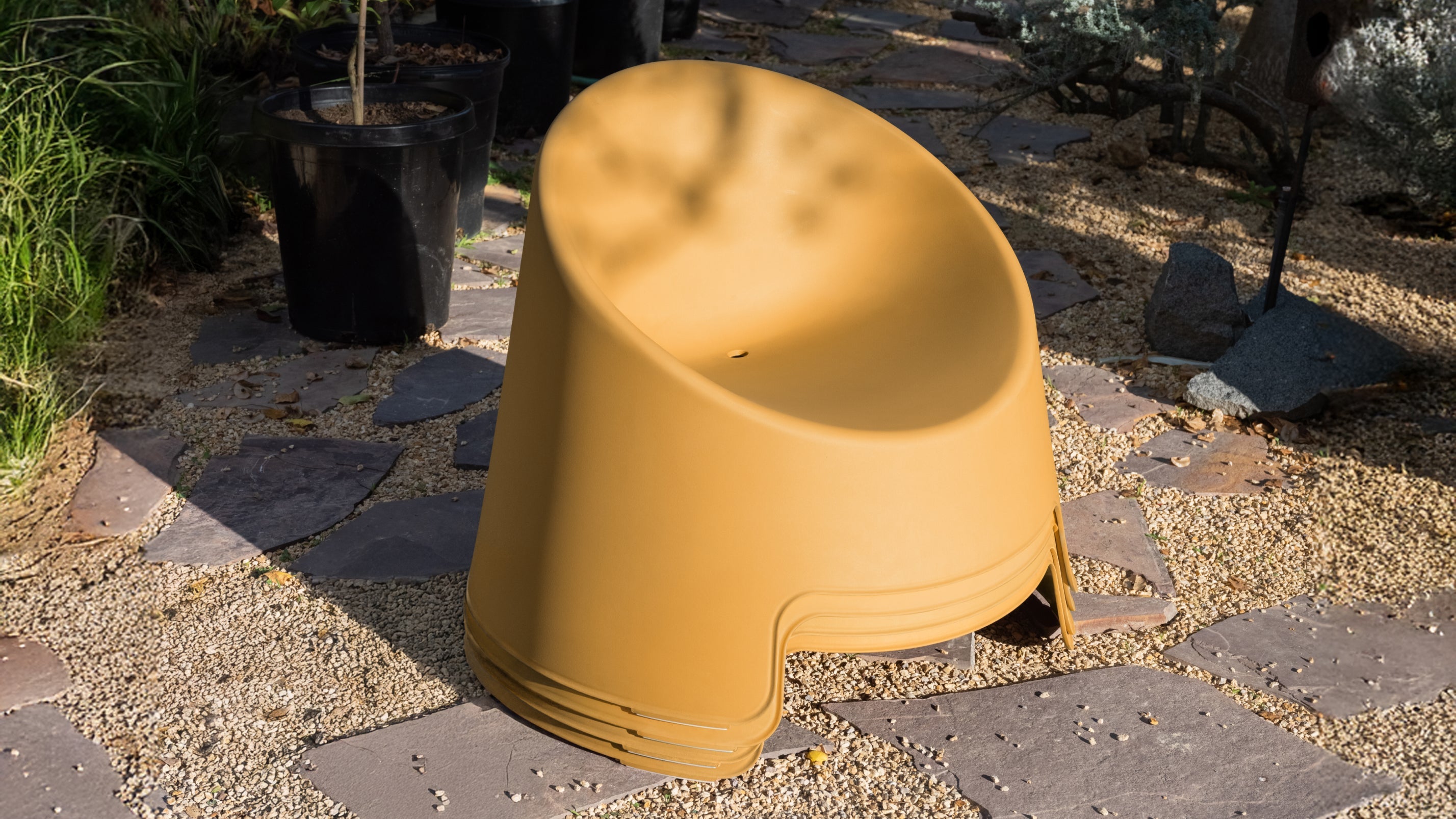 Inner Circle Outdoor Lounge Chair Lemon Set of Four