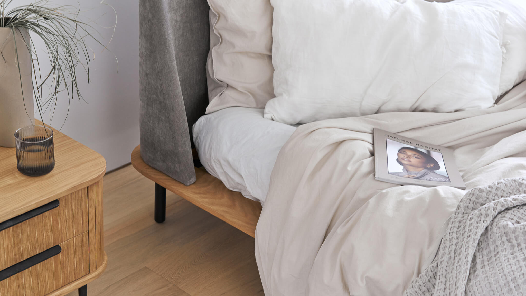Easy Edge Bed, Queen, White Oak
